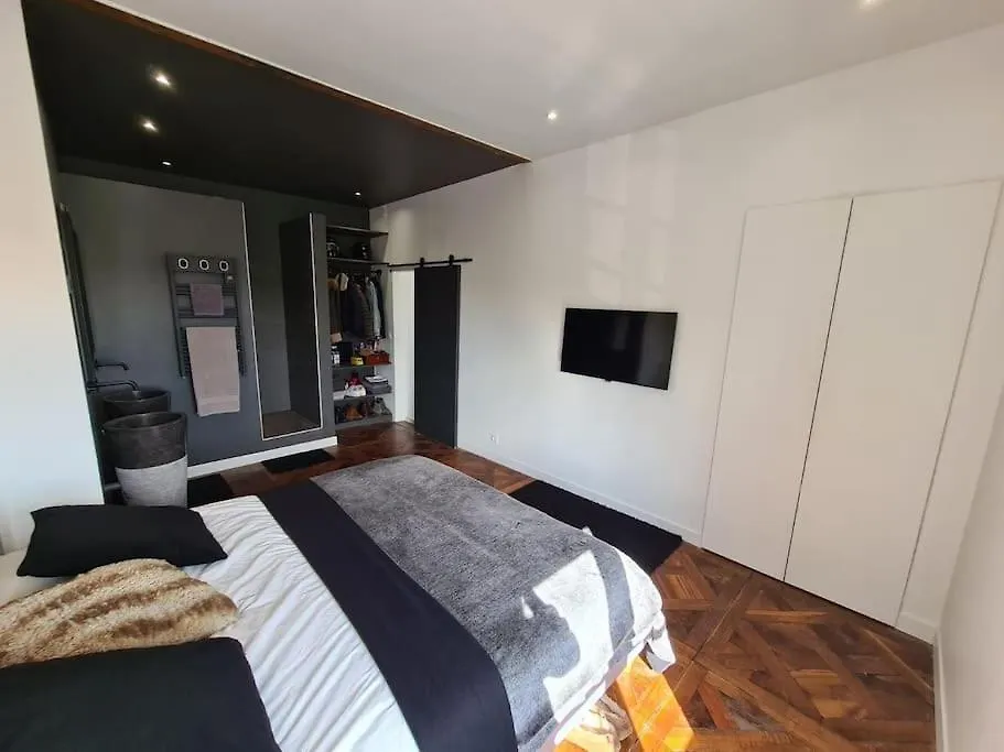 Magnifique Appartement - Spa Prive - Terrasse La Mulatiere Frankrijk